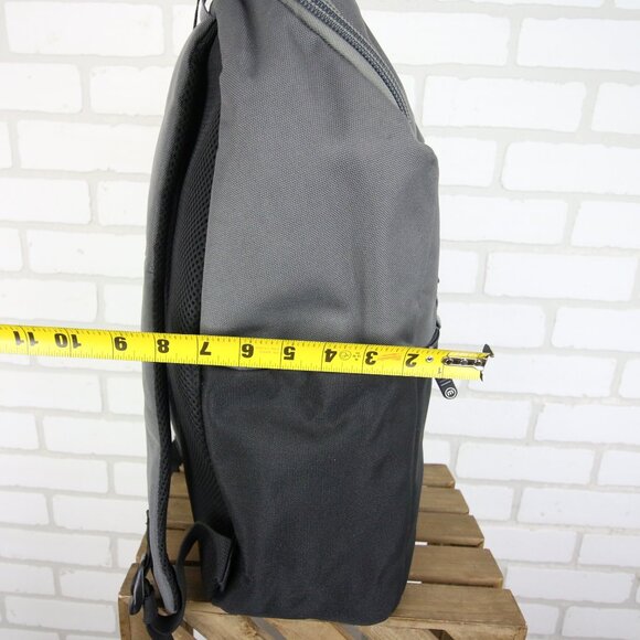 Travis Mathew Nelson Insulated Cooler Bag Backpack 1ML157 Grey New W Tag - Picture 10 of 11